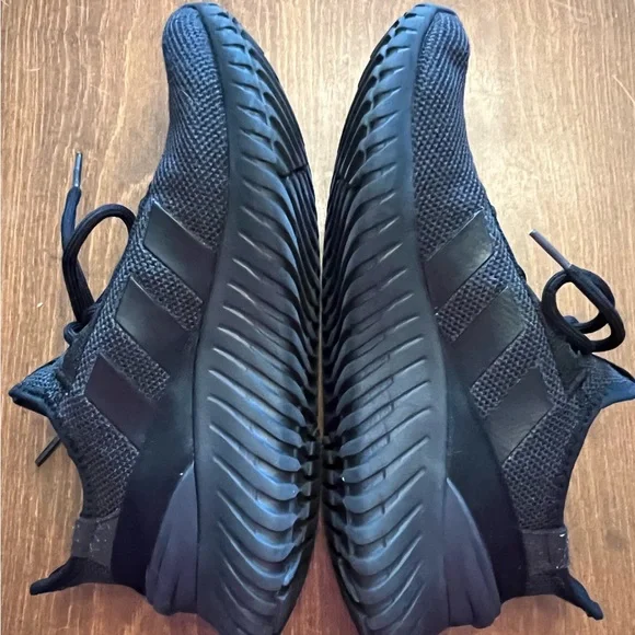 Adidas Kapitr 3.0 Men’s Running Shoes. Size 9. Black - Picture 8 of 9